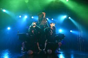 BELLRING少女ハートによるライブの様子。