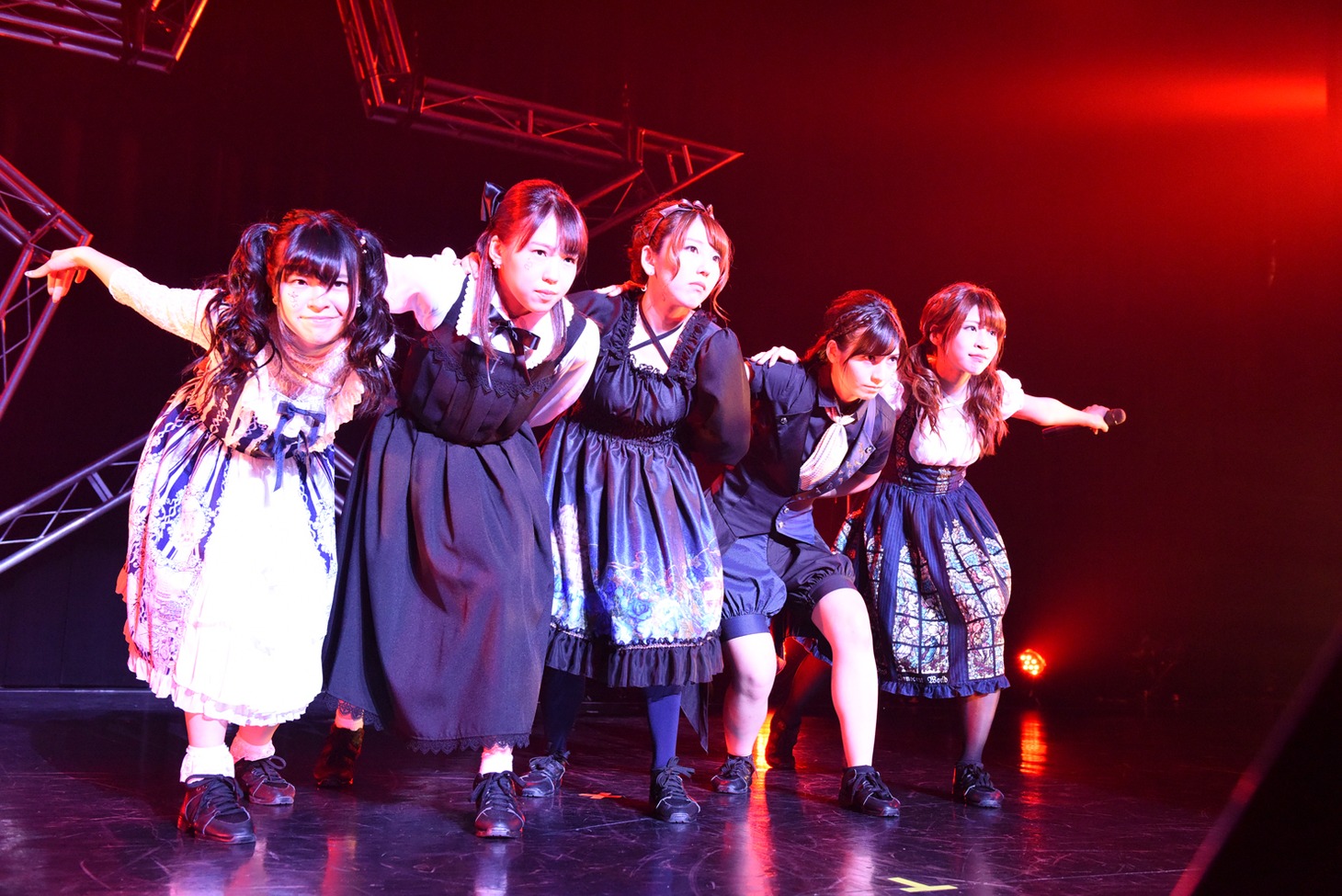 STARMARIE単独公演「FANTASY TRIP ～第二幕 星祭りの夜から～」の様子。
