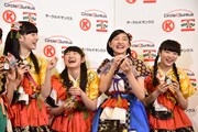 左から松野莉奈、柏木ひなた、小林歌穂、中山莉子。