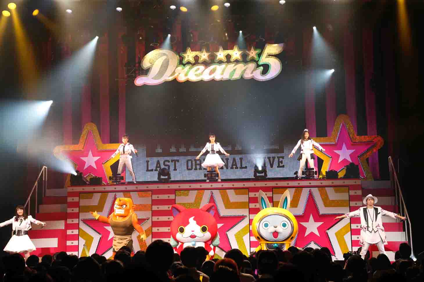 「Dream5 THE LIVE～LAST ORIGINAL FIVE～」東京・赤坂BLITZ公演の様子。（Photo by Katsumi Kosakai）