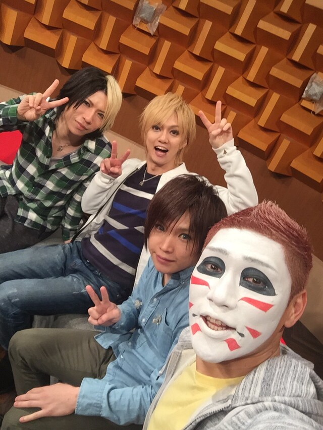 ゴールデンボンバー