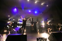 「ANARCHY TOUR FINAL "IDLE is DEAD!?"」ダブルアンコールの様子。（写真提供：オツモレコード）