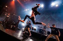 Crystal Lake「CHAMPIONSHIP TOUR 2016」東京・赤坂BLITZ公演の様子。（Photo by Takashi "TAKA” Konuma）