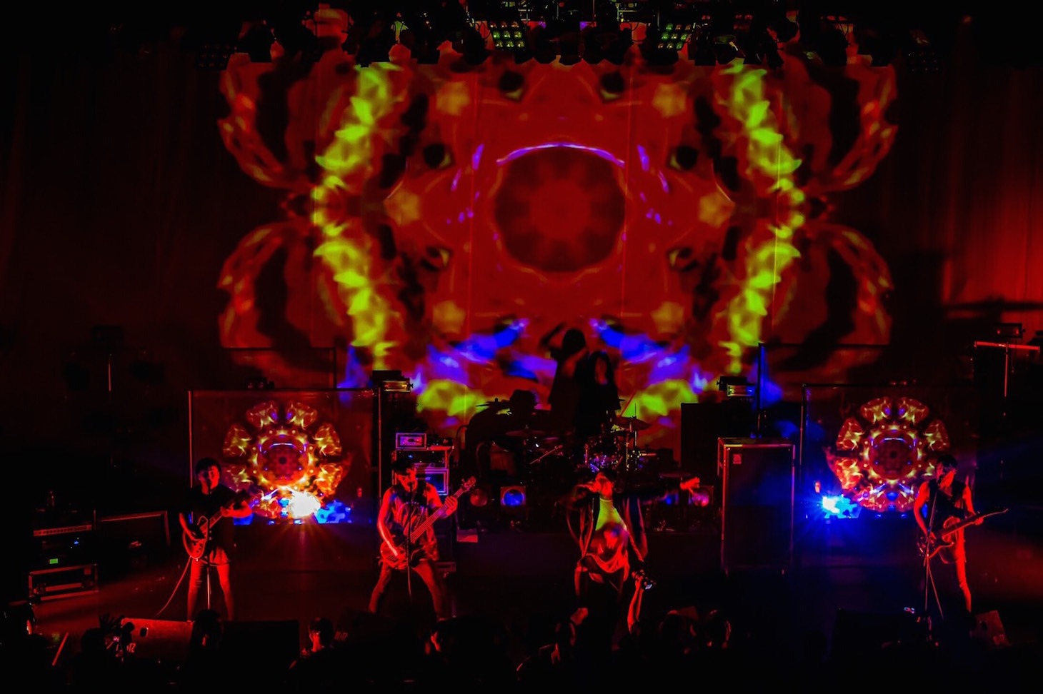 Crystal Lake「CHAMPIONSHIP TOUR 2016」東京・赤坂BLITZ公演の様子。（Photo by Takashi "TAKA” Konuma）
