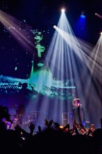 Crystal Lake「CHAMPIONSHIP TOUR 2016」東京・赤坂BLITZ公演の様子。（Photo by Takashi "TAKA” Konuma）