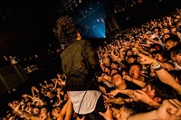 Crystal Lake「CHAMPIONSHIP TOUR 2016」東京・赤坂BLITZ公演の様子。（Photo by Takashi "TAKA” Konuma）