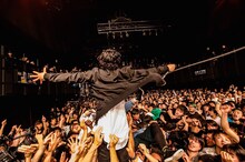 Crystal Lake「CHAMPIONSHIP TOUR 2016」東京・赤坂BLITZ公演の様子。（Photo by Takashi "TAKA” Konuma）