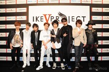 左よりVALS、カリスマカンタロー、マオ、tatsuo。（写真提供：ニコニコ超会議）