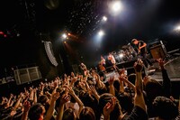 SHADOWS（Photo by Takashi "TAKA” Konuma）