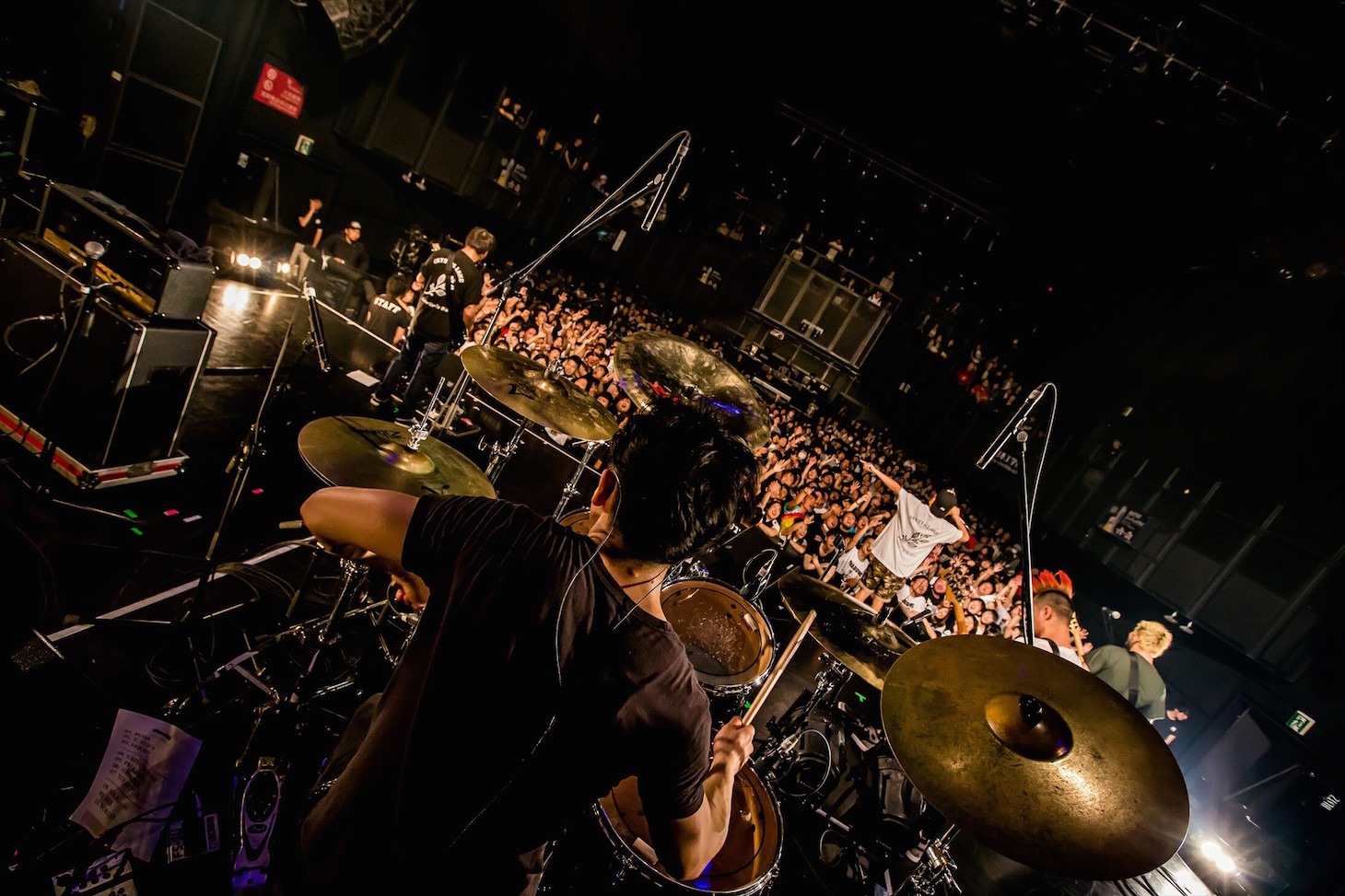 SHADOWS（Photo by Takashi "TAKA” Konuma）