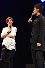 HARUHIと佐藤健。