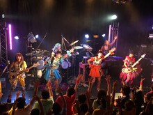 Gacharic Spin「オレオさんの婚活ツアー'16春 ～新しい出会いを求めて～」札幌公演の様子。（提供：ビクターエンタテインメント）