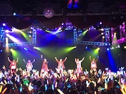 「風男塾LIVE 2016 ~STARTING STAR~」初日公演の様子。(提供:テイチクエンタテインメント)