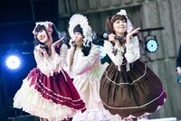 merry merliによるライブの様子。