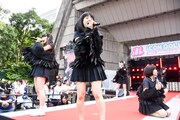BELLRING少女ハートによるライブの様子。
