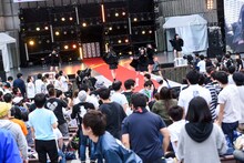 BELLRING少女ハートによるライブの様子。