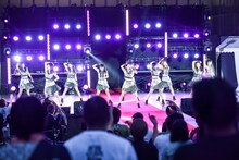 GEMによるライブの様子。