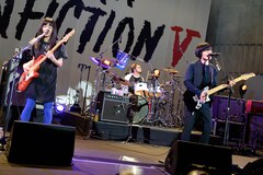 トイス！DISCO！ギタリスト4人が彩ったベボベ決意の日比谷野音公演