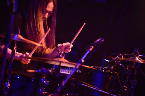 yukihiro（Dr）（撮影：河本悠貴）