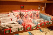 期間限定ショップ「HoneyWorks POPUP SHOP」店内の様子。（写真提供：アニプレックス）