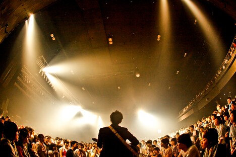 空想委員会「ダウトの行進」東京・Zepp DiverCity TOKYO公演の様子。(Photo by PETA)