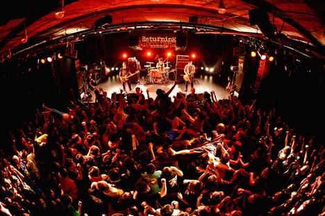 locofrank「"Returning" Tour 2016」東京・LIQUIDROOM公演の様子。（撮影：半田安政[showcase]）