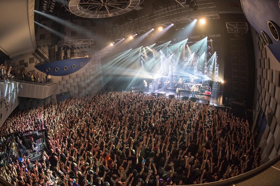 「The World's On Fire TOUR 2016」大阪・なんばHatch公演の様子。（Photo by Daisuke Sakai[FYD inc.]）