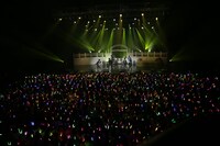 M!LKのワンマンライブの様子。（撮影：角田勇太）