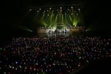 M!LKのワンマンライブの様子。（撮影：角田勇太）