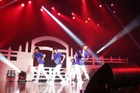 M!LK（撮影：角田勇太）