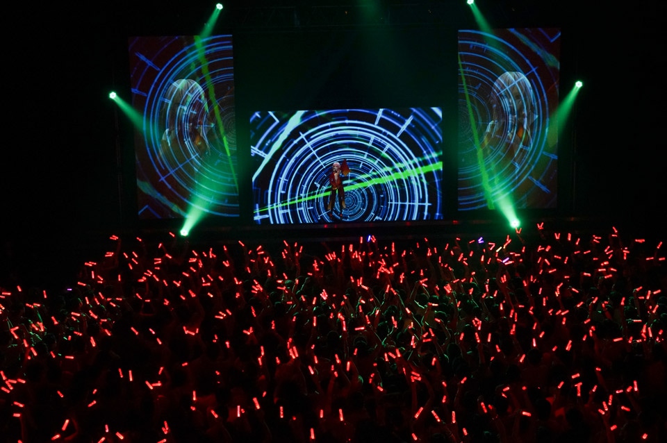 「EGOIST Greeting Tour 2016 : side-A『UNVEIL of KABANERI』」東京・Zepp Tokyo公演の様子。（Photo by peach）