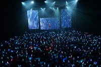 「EGOIST Greeting Tour 2016 : side-A『UNVEIL of KABANERI』」東京・Zepp Tokyo公演の様子。（Photo by peach）