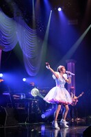 中川翔子バースデーライブの様子。（撮影：外山繁）