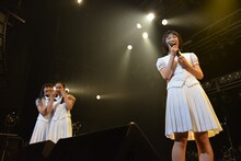 泣き出す百岡古宵を慰める宮本茉凜と大爆笑する石野理子。