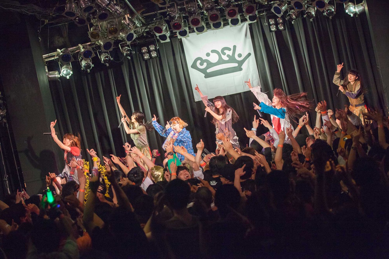 「24 Hour Party BiSH」の様子。（写真提供：エイベックス・ミュージック・クリエイティヴ株式会社）