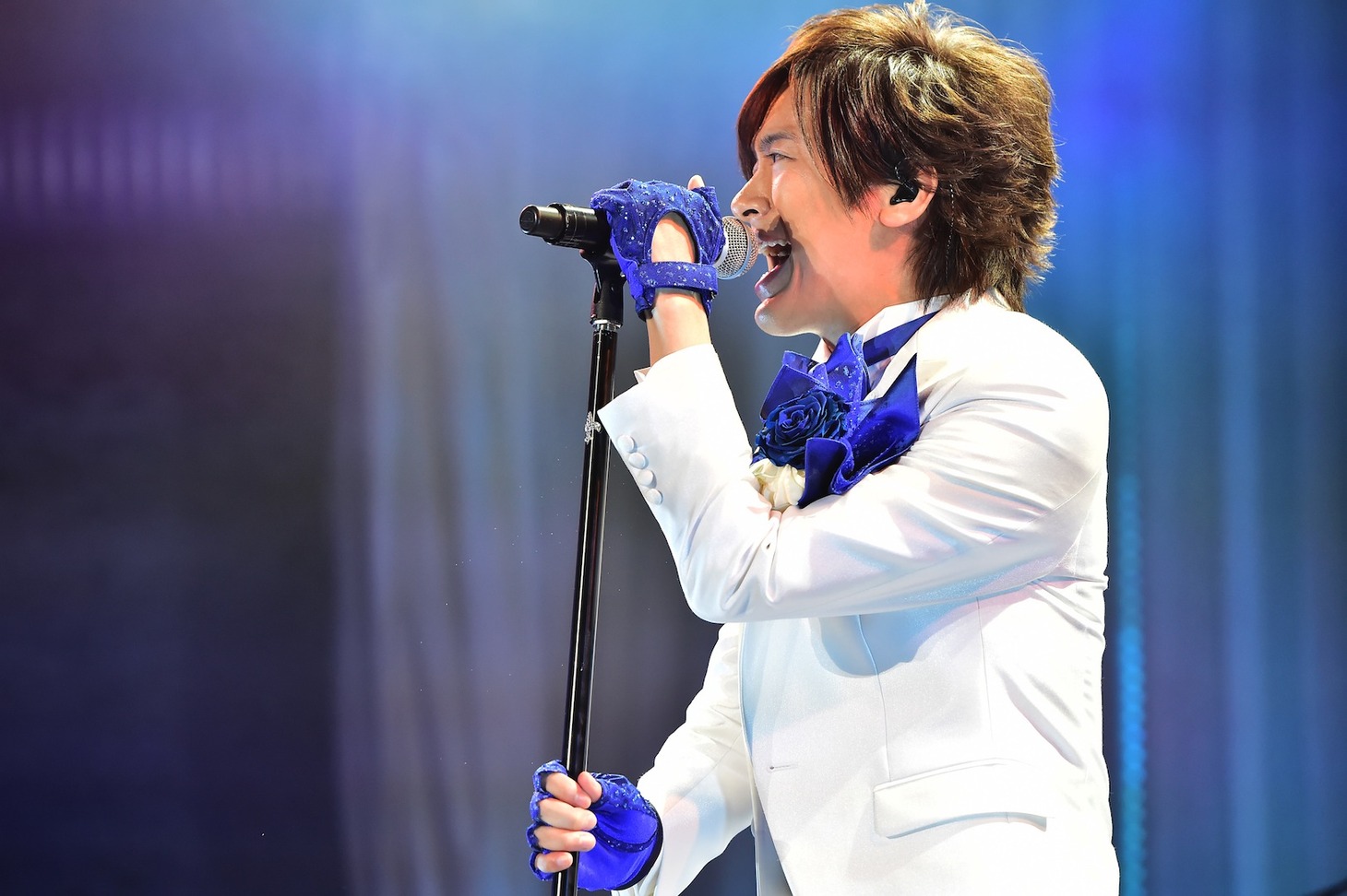 「DKW」で「K S K」を歌うDAIGO。（提供：ビーイング）