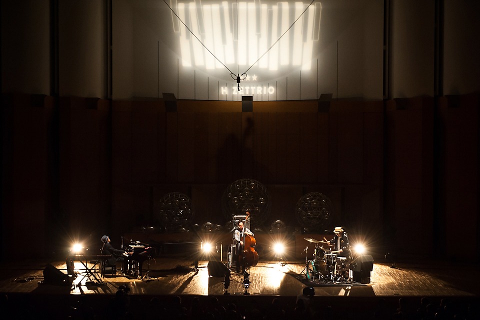 H ZETTRIO「WONDERFUL FLIGHT TOUR 2016 ～Acoustic & Electric～ こどもの日Special」の様子。（Photo by Yuta Ito）