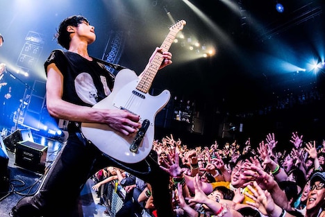 牧達弥（Vo, G / go!go!vanillas）（撮影：浜野カズシ）