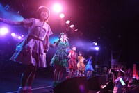 「神が宿る場所～原宿発！神宿です～」ツアーファイナル公演の様子。