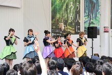 i☆Ris「Ready Smile!!」予約イベントの様子。