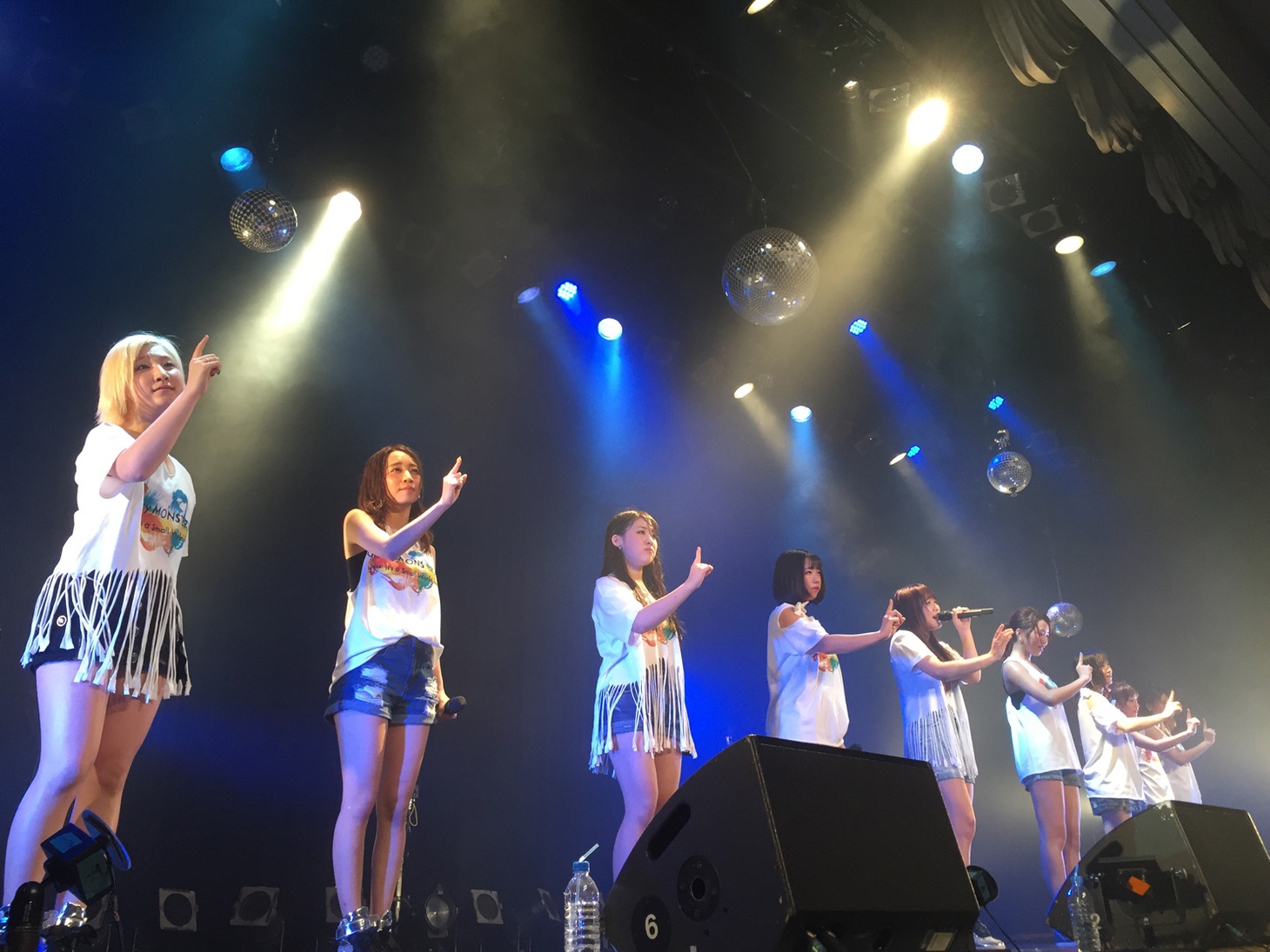 「Cheeky MONTER VOL.2 ～It’s a Small World～」大阪公演の様子。（写真提供：エイベックス・ヴァンガード）