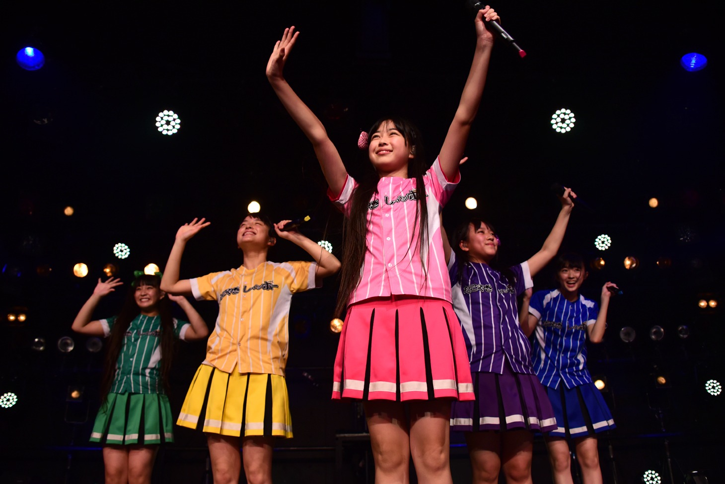 「たこやきレインボーZepp Tour～ナナイロダンスパーティー～」最終公演の様子。