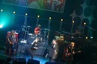 PUFFYとSPARKS GO GO。