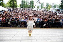 楠田亜衣奈「くっすんサポーター応援会 in ダイバーシティ」の様子。（写真提供：VAP）