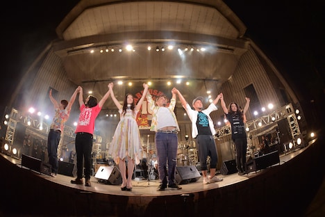 「ハイサイロード 2006-2016～オワリ×はじまり～」東京・日比谷野外大音楽堂公演の様子。（Photo by Ohagi）