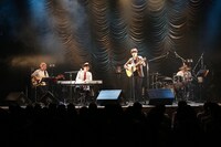 「サンドクロック Release One-Man Live 2016『オリフィス』～ところでオリフィスって何？応用編(バンドver)～」東京・東京キネマ倶楽部公演の様子。（撮影：森久）