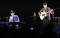「サンドクロック Release One-Man Live 2016『オリフィス』～ところでオリフィスって何？応用編(バンドver)～」東京・東京キネマ倶楽部公演の様子。（撮影：森久）