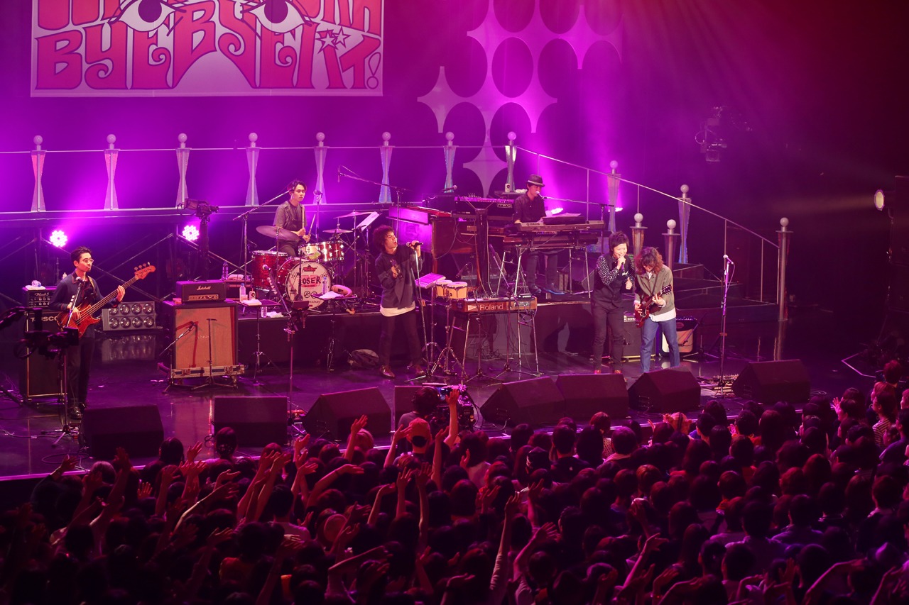 上中丈弥（THEイナズマ戦隊）とOKAMOTO'S。