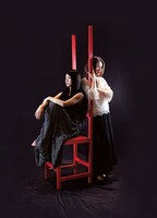 左から石川詩織、蜂谷眞未。