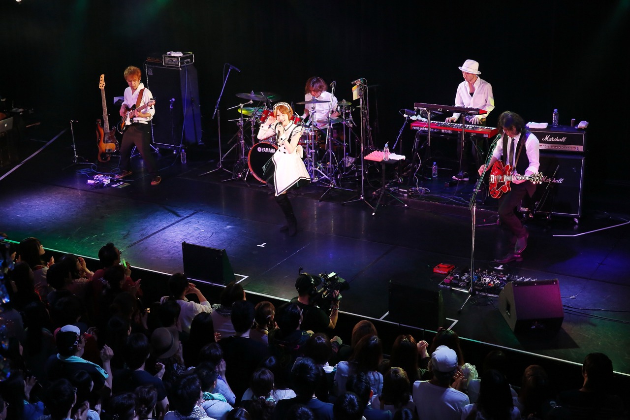 「TRUSTRICK Premium Live Promise 2016」の様子。（撮影：森久）